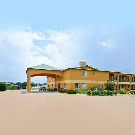 Pine Point Inn & Suites Smithville 外观 照片
